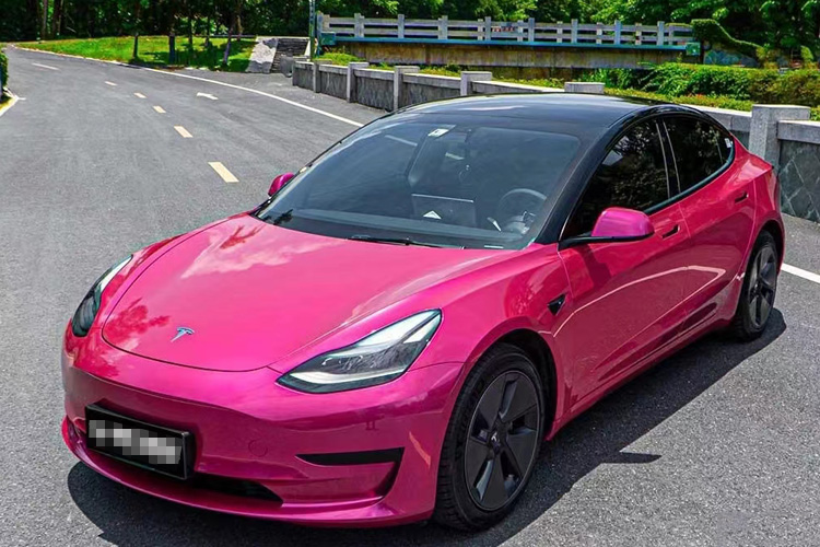 特斯拉Model3  水晶玫红