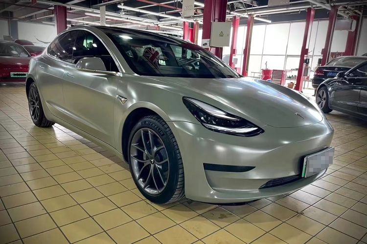 特斯拉Model3  陶瓷卡其灰（深）