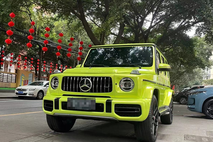 奔驰大G  幻彩珊瑚荧光黄