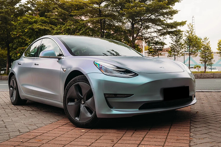 特斯拉ModelY  哑面钻石银蓝